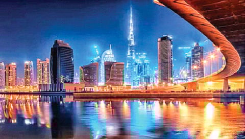 एकही नदी नसलेल्या दुबईत वीज येते कुठून?