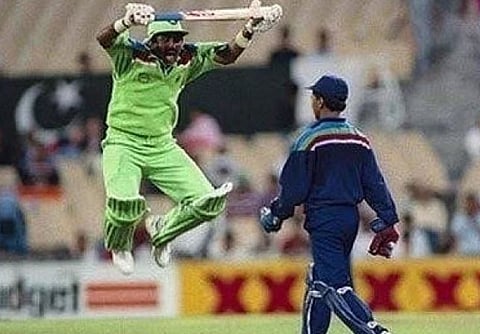 कधी मियाँदादच्‍या बेडूक उड्‍या तर कधी…. : जाणून घ्‍या भारत-पाक सामन्‍यांमधील पाच माेठे वाद