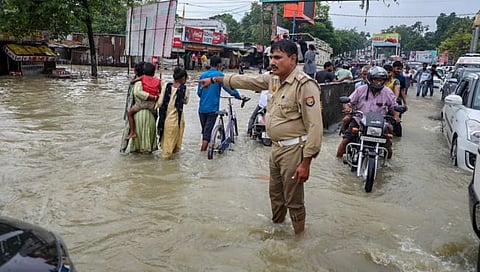 उत्तर प्रदेशात पावसाचे थैमान; १९ जणांचा मृत्यू