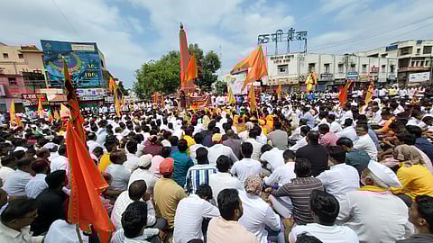 “अजित पवार सरकारच्या बाहेर पडा” ! घोषणांनी दणाणली बारामती