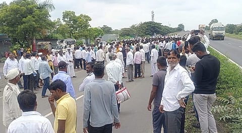 Pune news : धनगर, ओबीसी आरक्षणासाठी रावणगावला तीन तास रास्ता रोको