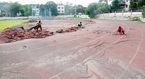 पिंपरी : इंद्रायणीनगर येथील सिंथेटिक ट्रॅकचे काम कासवगतीने