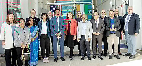 जगातील 2 दिग्गज अंतराळ शास्त्रज्ञ करणार पृथ्वीचा अभ्यास; अवकाशात निरीक्षण शाळा पाठवण्याची मोहीम