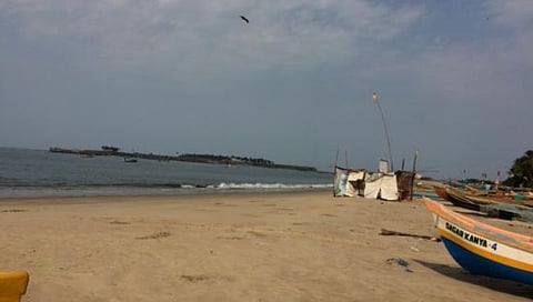 सिंधुदुर्ग : दांडी, चिवला बीचवर सापडलेले ‘ते’ अंबरग्रीस नसून पॉली ऍनाईल क्लोराईड पदार्थ