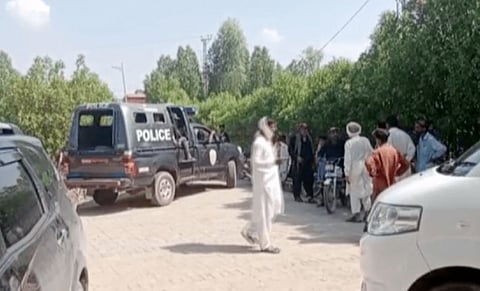 अरेरे खूपच दुर्दैवी..! ‘रॉकेट लाँचर’ खेळणे समजून घरी नेलं, स्‍फोटात ९ ठार; पाकिस्‍तानच्‍या सिंध प्रांतात दुर्घटना