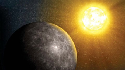 बुध ग्रहाचा बदलत आहे आकार