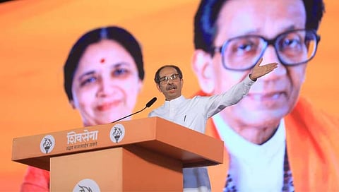 तुमच्या मित्राला धारावी गिळू देणार नाही : उद्धव ठाकरे