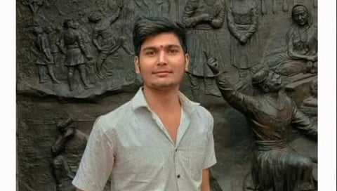 Dhule Accident : दहिवेल नजीक ट्रकची दुचाकीला धडक, तरुण ठार