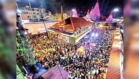 Ambabai Palkhi Sohla : भाविकांच्या अलोट गर्दीत अंबाबाईचा पालखी सोहळा