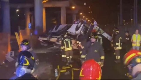 बस पुलावरून कोसळली; २१ जणांचा मृत्‍यू