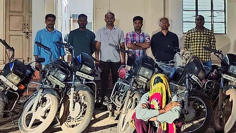 चंद्रपूर : सात मोटरसायकलीसह सराईत चोरट्यास अटक