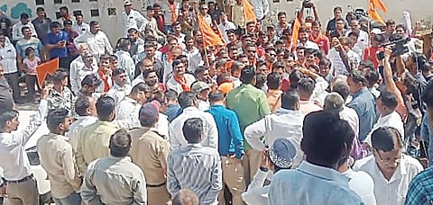 Pune : खा. राऊत यांचा दौंडमध्ये मराठा आंदोलकांकडून निषेध