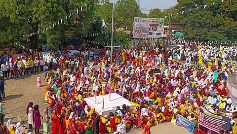 चंद्रपूर : चिमूरात माजी मंत्री मोघे यांच्या विरोधात माना समाजाचा तहसील कार्यालयावर मोर्चा