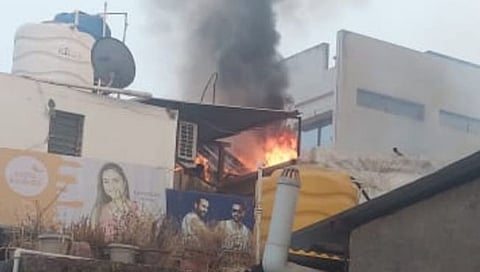 नाशिक : वणी शहरातील भरवस्तीत फटाक्यामुळे आग