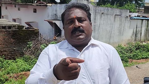 नांदेड: कापूस वेचणाऱ्या महिलेची छेड काढणाऱ्या लाईनमनविरूद्ध गुन्हा दाखल