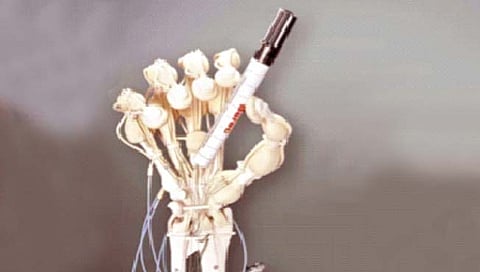 थ्रीडी प्रिंटरने बनवला मानवी पंज्यासारखाच रोबोटिक हँड