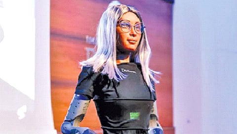 मिका बनली जगातील पहिली रोबो सीईओ