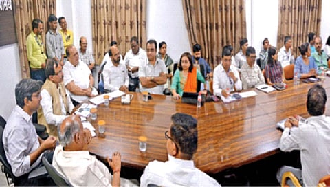 केंद्रीय पर्यटन मंत्र्यांसमोर 1,300 कोटींच्या प्रस्तावांचे सादरीकरण