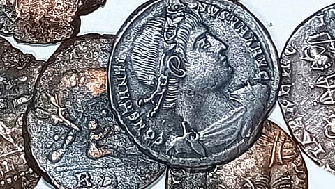 समुद्रतळाशी सापडली हजारो प्राचीन नाणी!