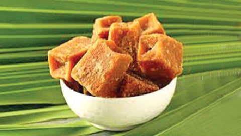 Health Tips : सकाळी रिकाम्या पोटी गुळाचे सेवन लाभदायक