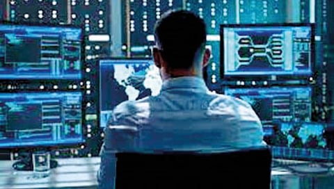 आयटी कर्मचार्‍यांचे काम, सप्ताहात पन्नास तास थांब!