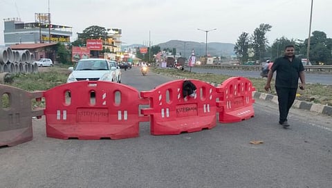 हॉटेलच्या उद्घाटनासाठी चक्क पुणे-सातारा सेवा रस्ताच बंद