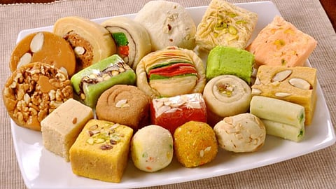 Crime News : भेसळयुक्त 34 लाखांचा साठा जप्त