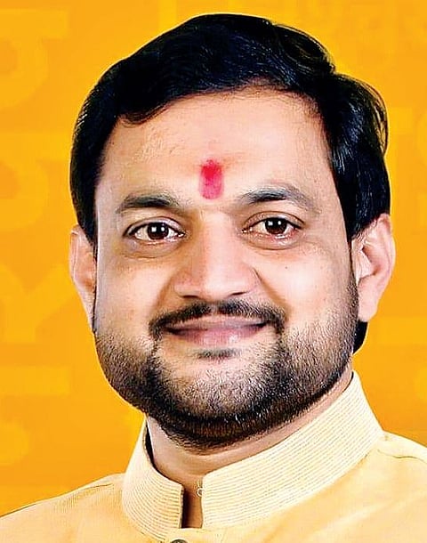 आधी 9 वर्षांचा लेखाजोखा जनतेसमोर मांडा; आमदार सुनील शेळके