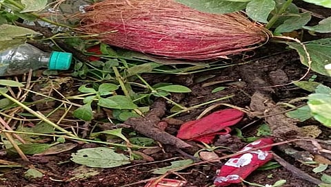 मतदान केंद्राजवळ करणीचा प्रकार