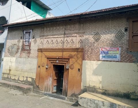 Pune News : पुरातन जीर्ण वाडे नामशेष होण्याच्या मार्गावर