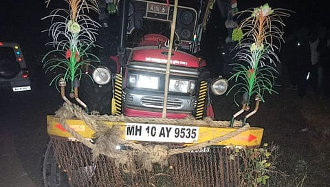 ट्रॅक्‍टरखाली सापडून चालकाचा मृत्‍यू