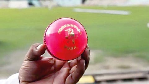 गुलाबी चेंडूला बीसीसीआयचा ठेंगा?
