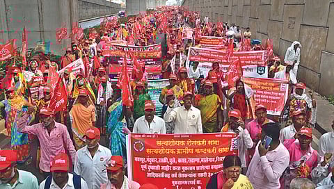 Birhad Morcha : चार तासांच्या चर्चेनंतर बिऱ्हाड मोर्चा स्थगित, शिष्टमंडळ-प्रशासनात बैठक