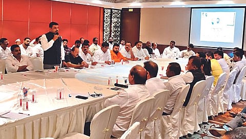 Nashik News : लोकसभेसाठी महायुतीचा ४५ प्लस’चा नारा; नाशिक, दिंडोरीची जागा निवडून आणण्याचा संकल्प