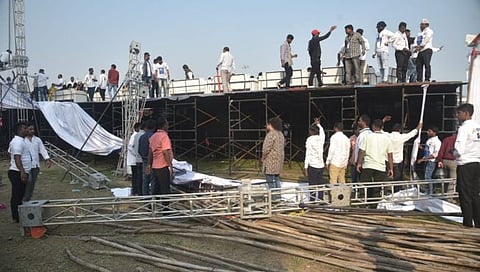 नागपूर : वंचित बहुजन आघाडीच्या सभेपूर्वी मंडपाचा अँगल कोसळला