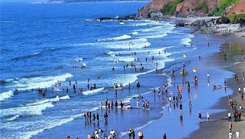 Goa News : वागातोर समुद्रकिनाऱ्यावर रिसॉर्ट कर्मचाऱ्याचा बुडून मृत्यू