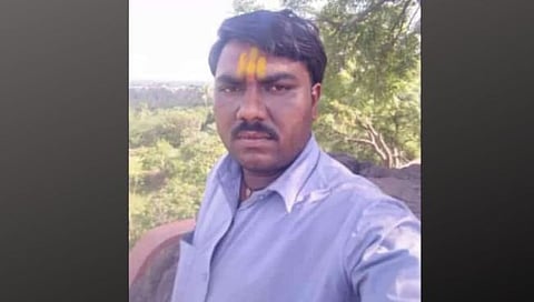 परभणी : बॉम्बे पुलावरुन ट्रक कोसळून चालक ठार, क्लिनर जखमी