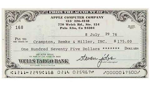 Steve Jobs Sign Cheque : ३३३ रुपयांच्या चेकचा लाखो रुपयांना लिलाव; काय आहे खास?