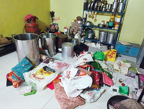 Crime news : चोरट्यांच्या मारहाणीत चौघे जखमी