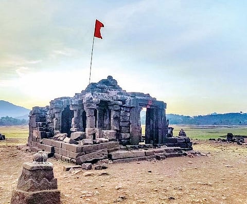 Crime News : वाघेश्वर मंदिरातील प्राचीन घंटा चोरीस