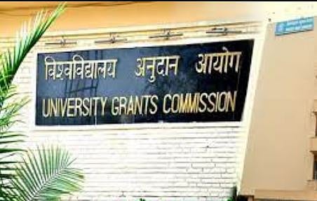 विद्यापीठे, महाविद्यालयांच्या कॅम्पसमध्ये उभारा सेल्फी पॉईंट्स: यूजीसी