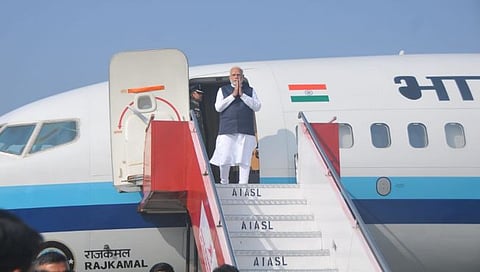 ओझर विमानतळावर पंतप्रधान नरेंद्र 