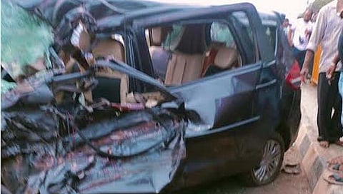 Amravati Accident : अमरावती महामार्गावर तिहेरी अपघात; पती-पत्नी ठार, मुलगी जखमी