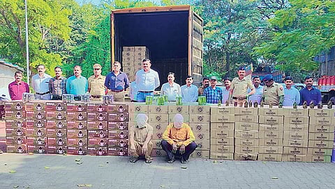 Pune News : मद्यासह एक कोटीचा मुद्देमाल जप्त