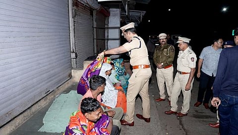 नंदुरबार पोलिसांकडून निराधारांना ‘माणुसकीची उब’