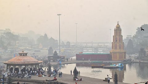 Nashik Fog News | धुक्यात हरवले नाशिक, तीन दिवस अवकाळीचे संकट