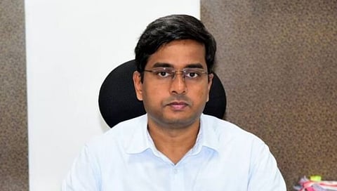 कोल्हापूरचे जिल्हाधिकारी राहुल रेखावार यांची बदली