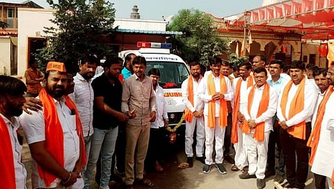 परभणी : सभेसाठीच्या शिल्लक रक्कमेतून घेतली रुग्णवाहिका; सेलूतील मराठा बांधवांचा उपक्रम