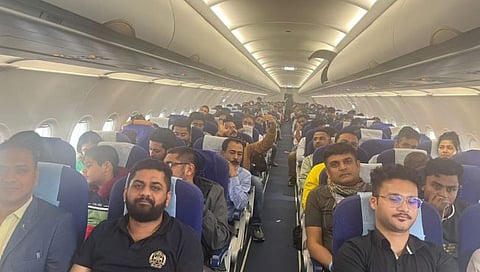 विमानाचे इमर्जन्सी लँडिंग