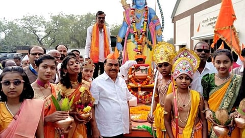 एकनाथ खडसे यांनी घेतले अक्षता कलशाचे दर्शन